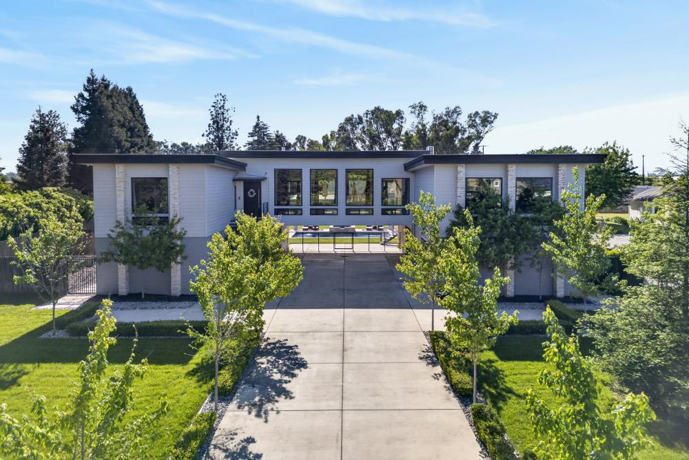 713 Saddleback Drive