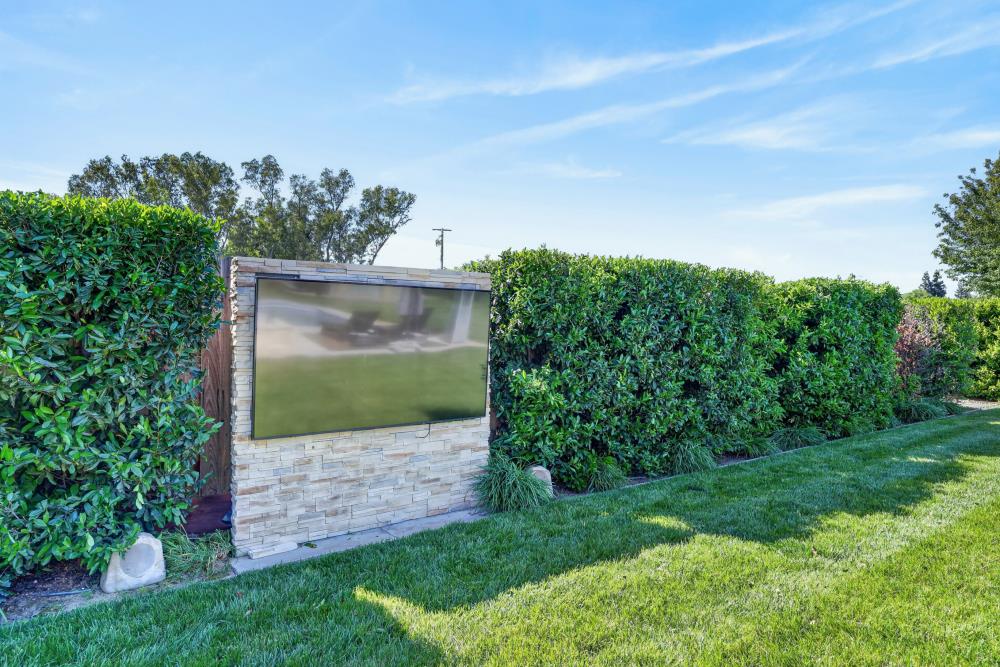 713 Saddleback Drive