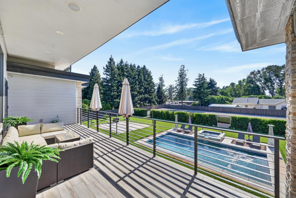 713 Saddleback Drive