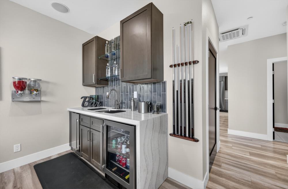 713 Saddleback Drive