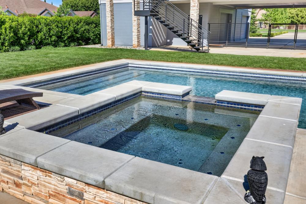 713 Saddleback Drive