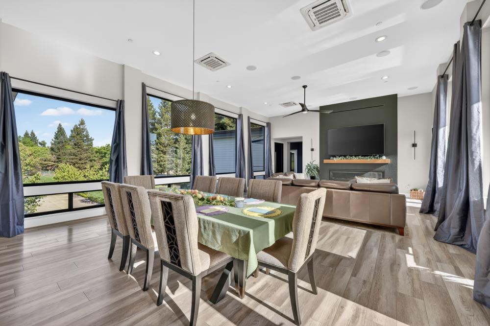 713 Saddleback Drive