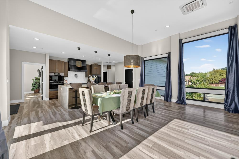 713 Saddleback Drive