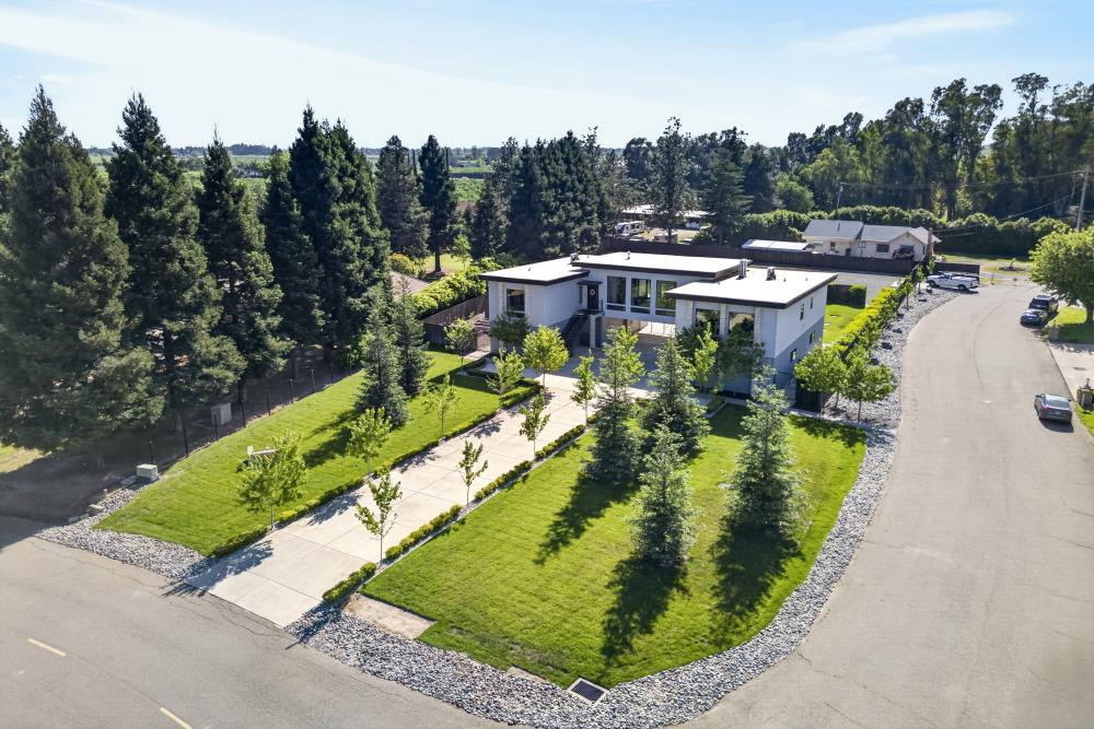 713 Saddleback Drive