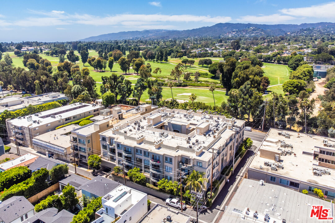 12218 Montana Ave Unit: 208