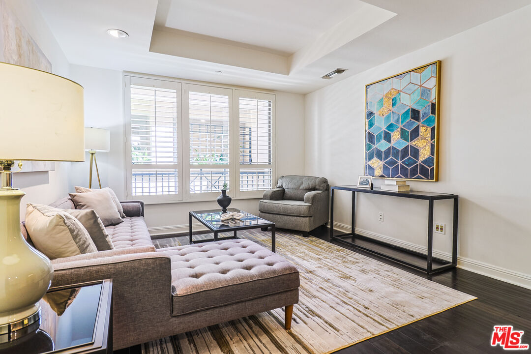 12218 Montana Ave Unit: 208