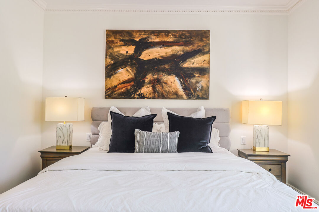 12218 Montana Ave Unit: 208