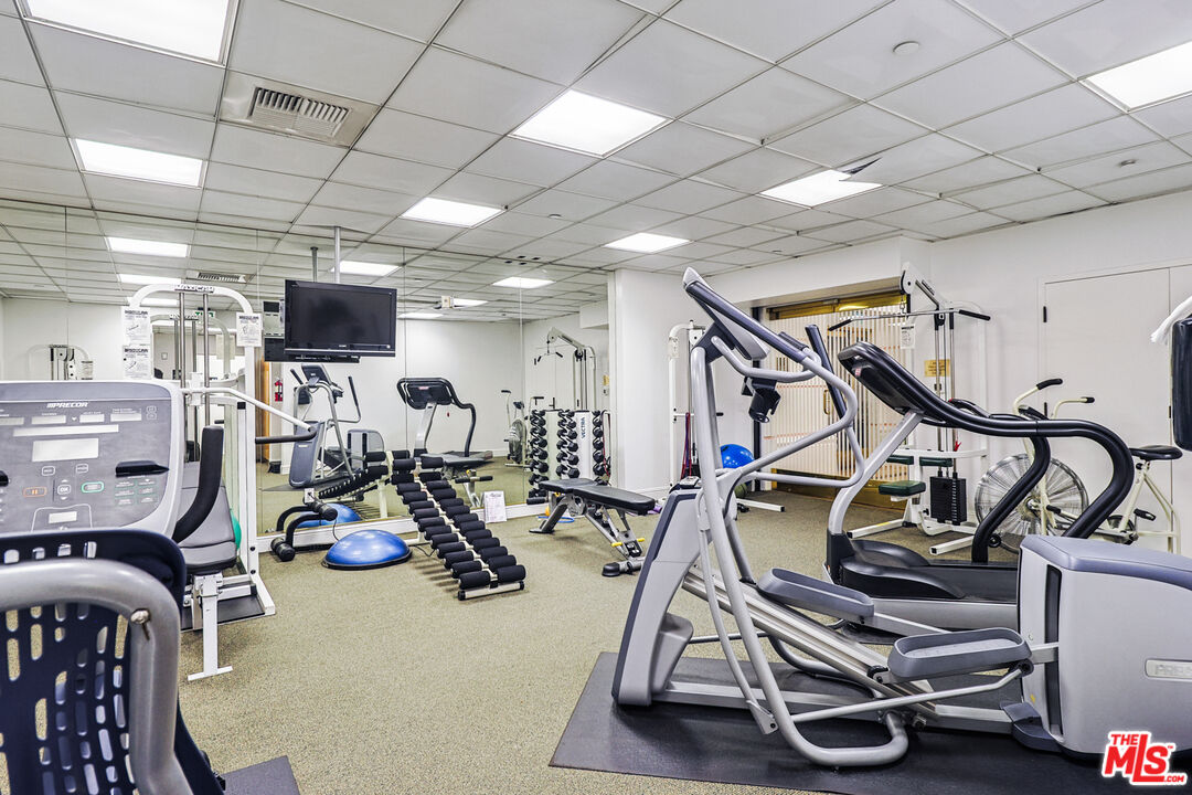 12218 Montana Ave Unit: 208