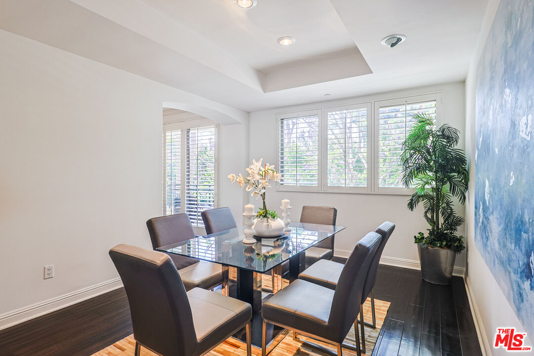 12218 Montana Ave Unit: 208