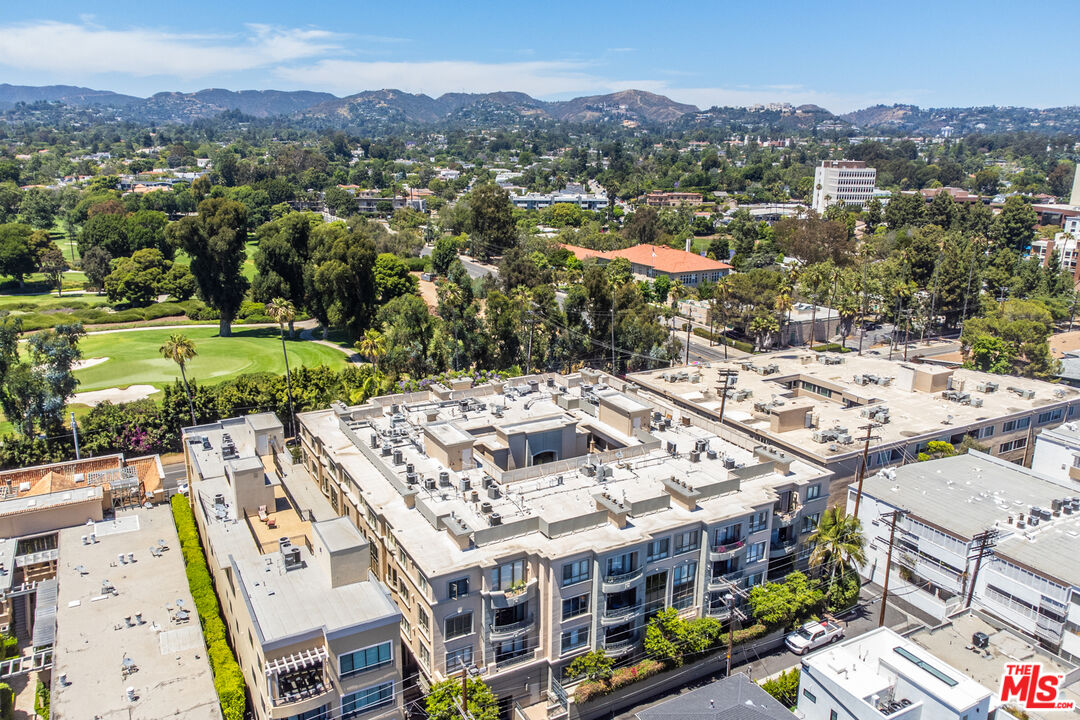 12218 Montana Ave Unit: 208