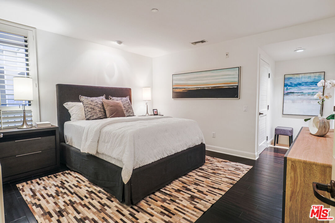 12218 Montana Ave Unit: 208