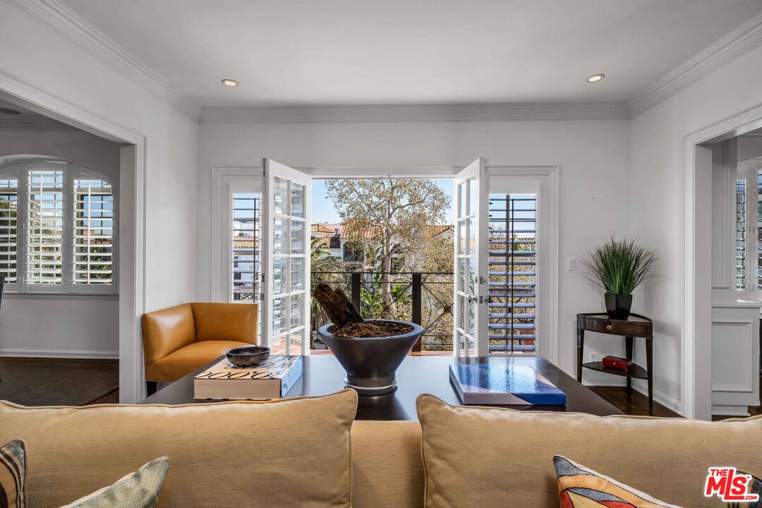 11745 Montana Ave Unit: 301