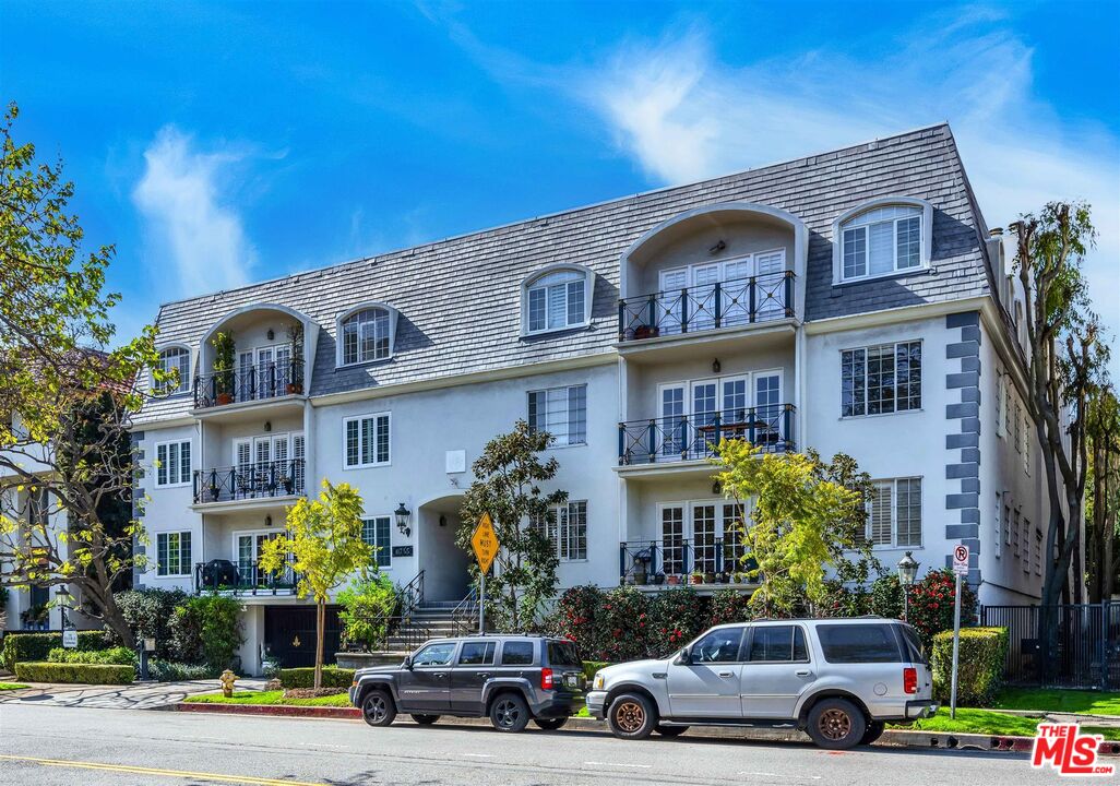 11745 Montana Ave Unit: 301