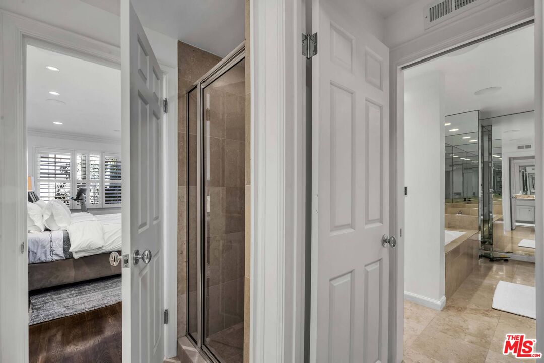 11745 Montana Ave Unit: 301