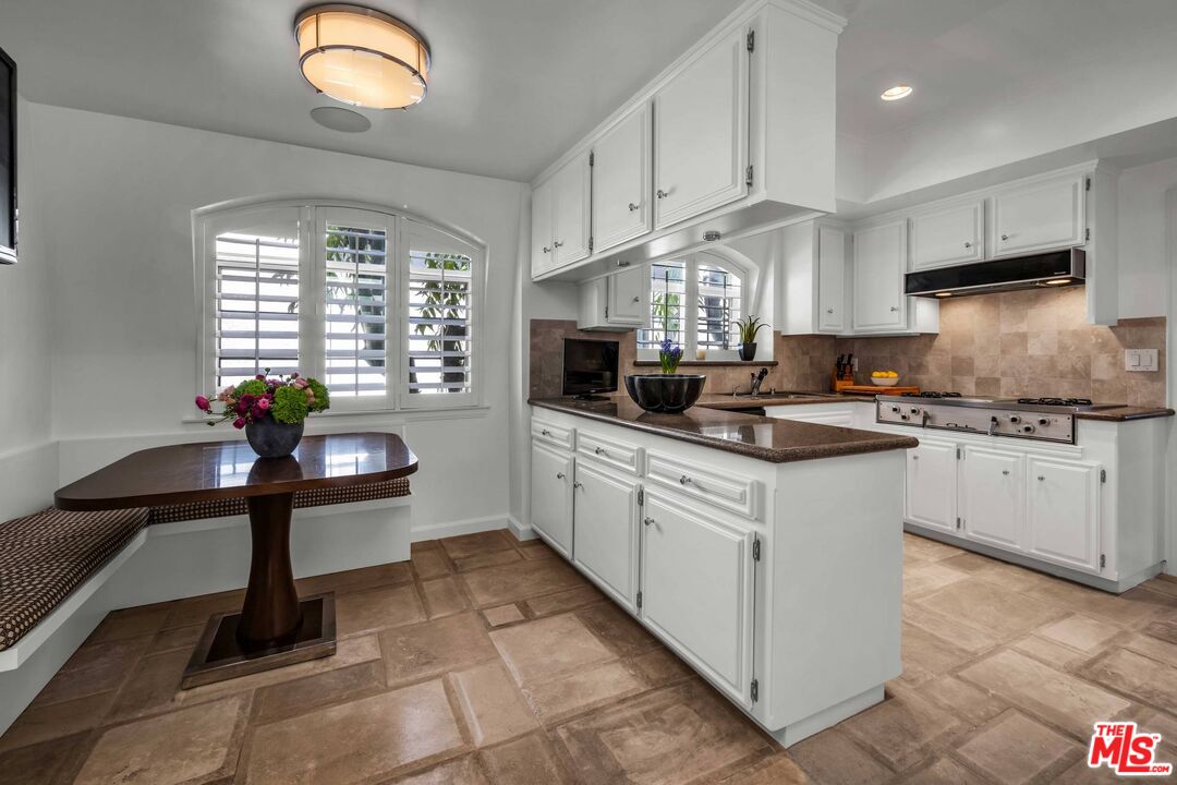 11745 Montana Ave Unit: 301