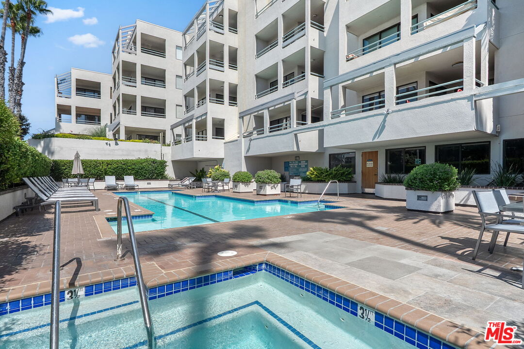 140 Ocean Park Blvd Unit: 419