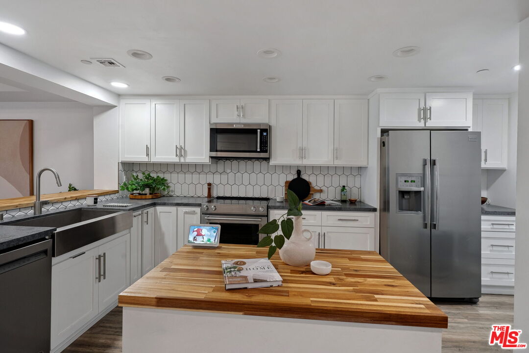 140 Ocean Park Blvd Unit: 419