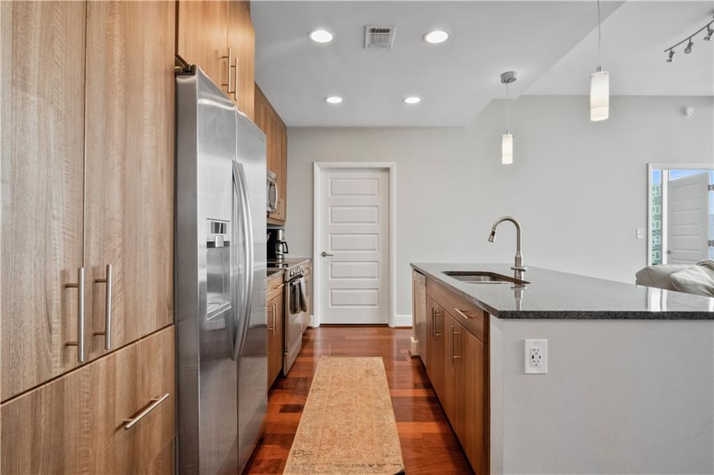 1080 Peachtree Street NE Unit 2512