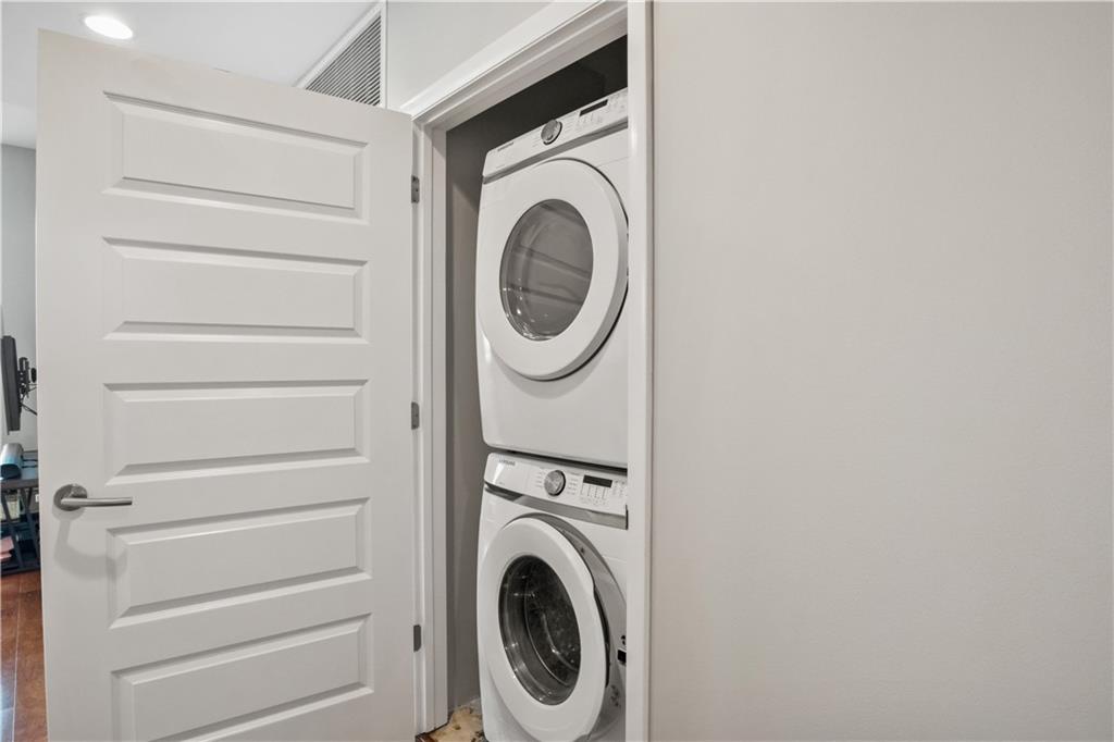 1080 Peachtree Street NE Unit 2512
