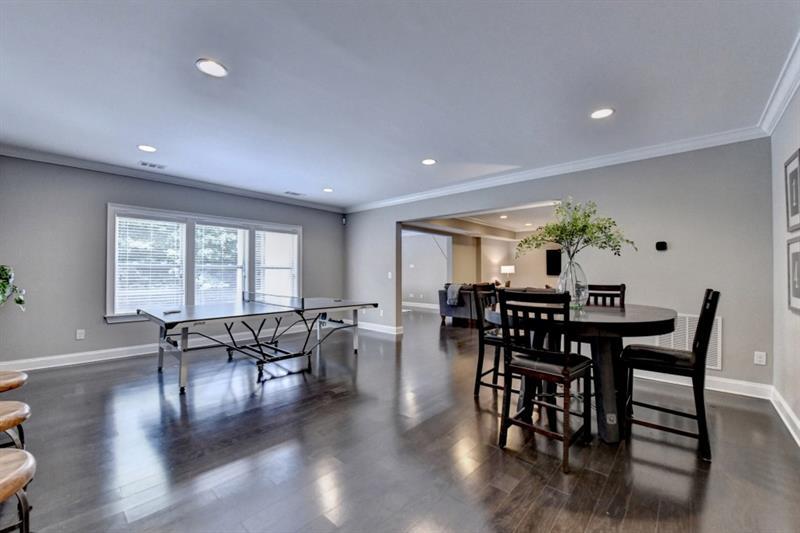 2960 Manorview Lane