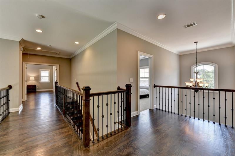 2960 Manorview Lane