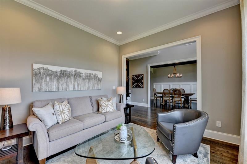 2960 Manorview Lane