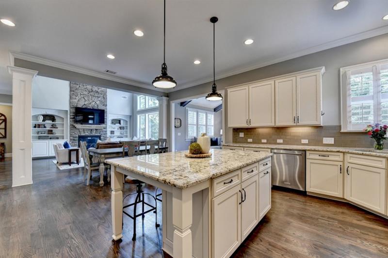 2960 Manorview Lane