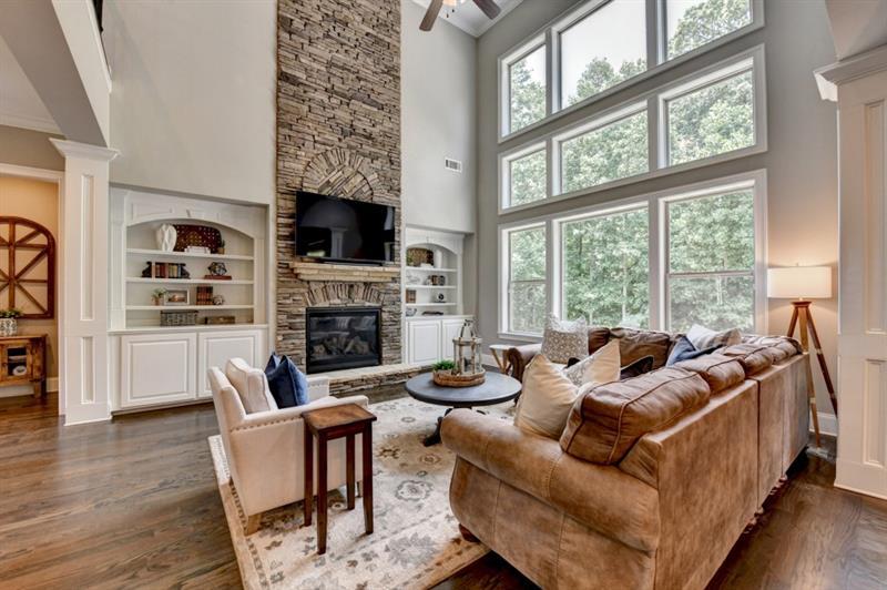 2960 Manorview Lane