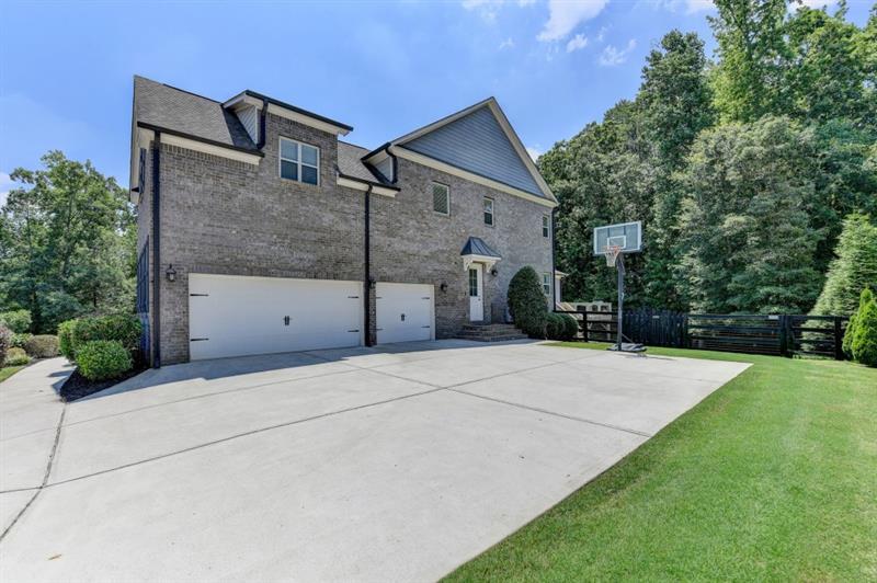 2960 Manorview Lane