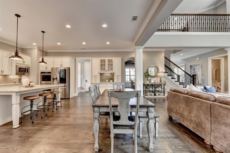 2960 Manorview Lane