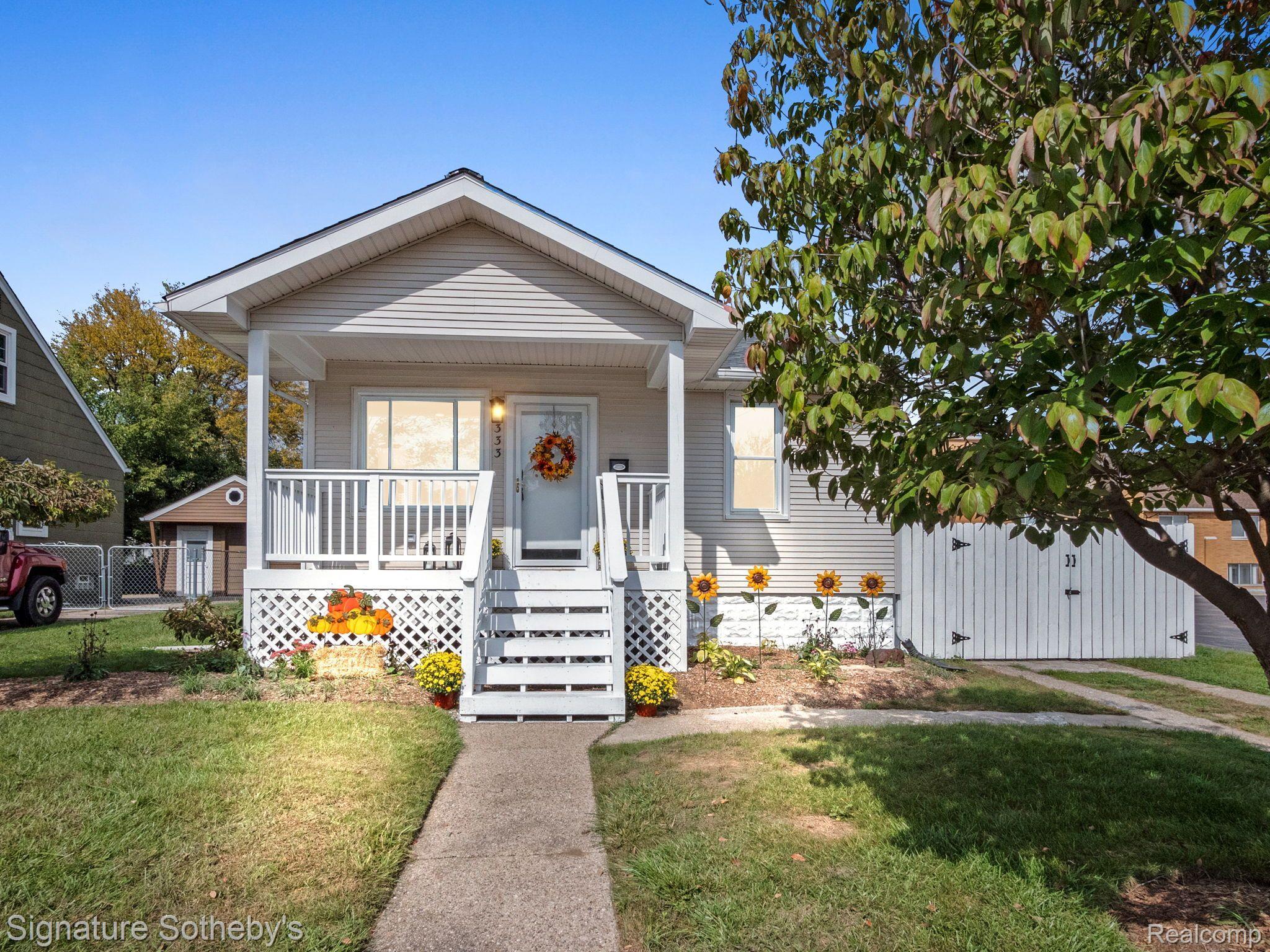 333 E LA SALLE Avenue