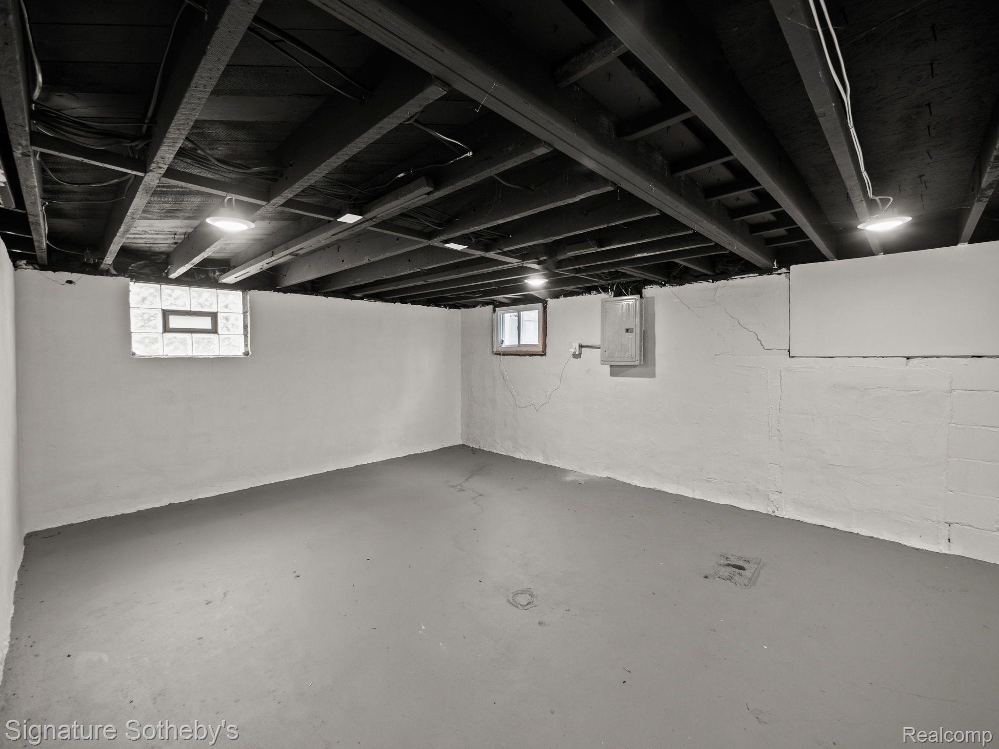 333 E LA SALLE Avenue