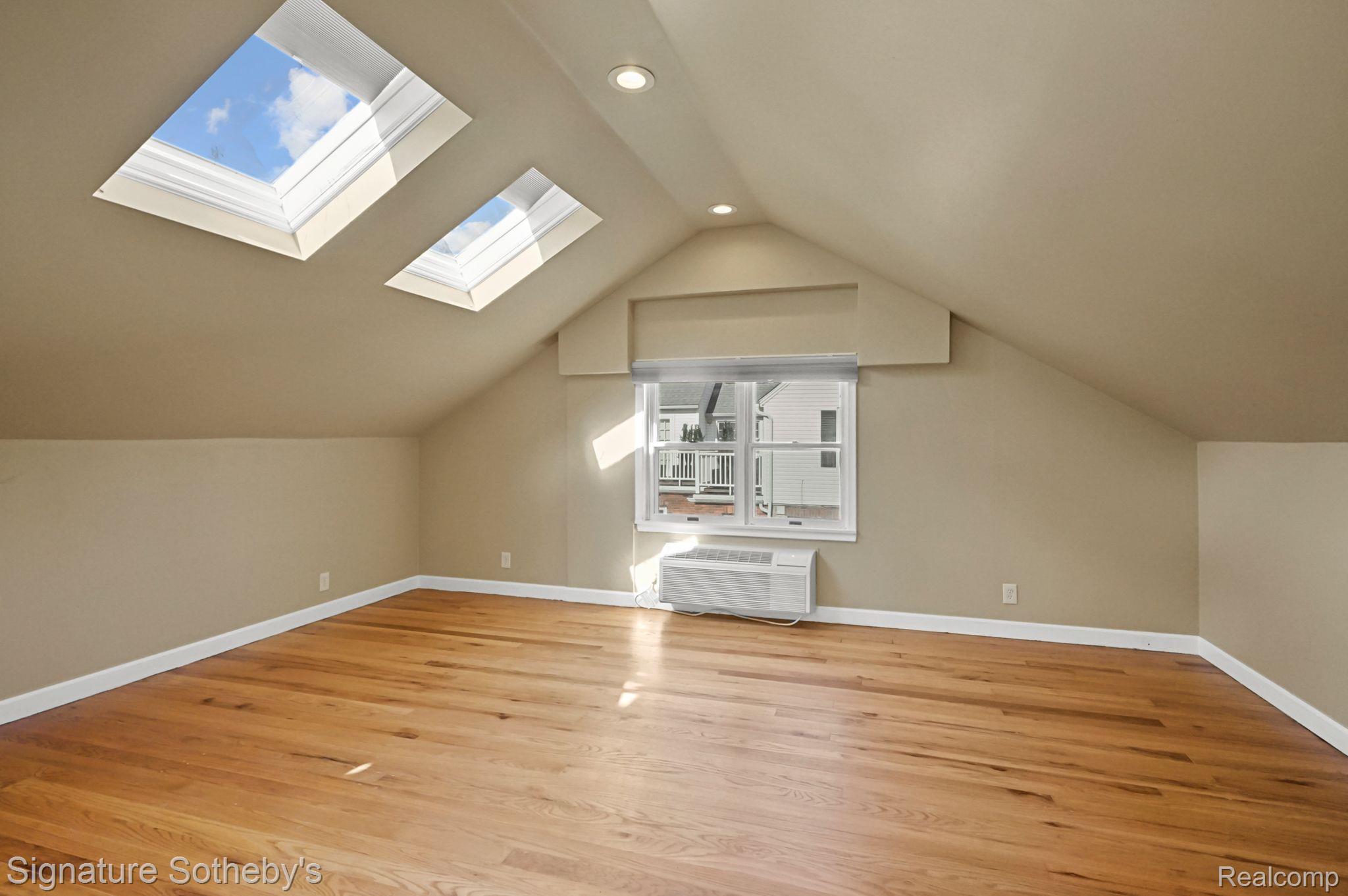 312 PLEASANT Street