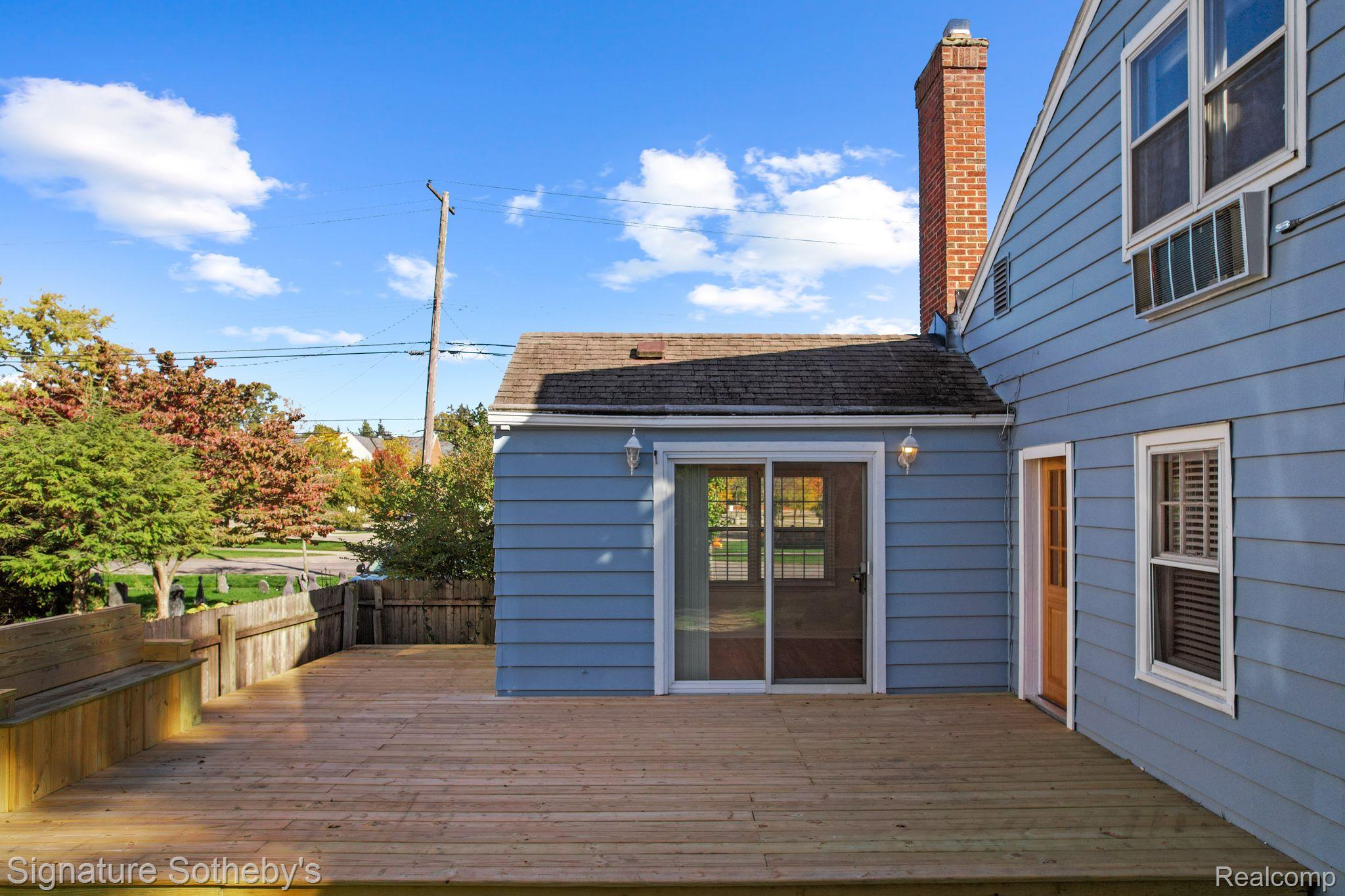312 PLEASANT Street