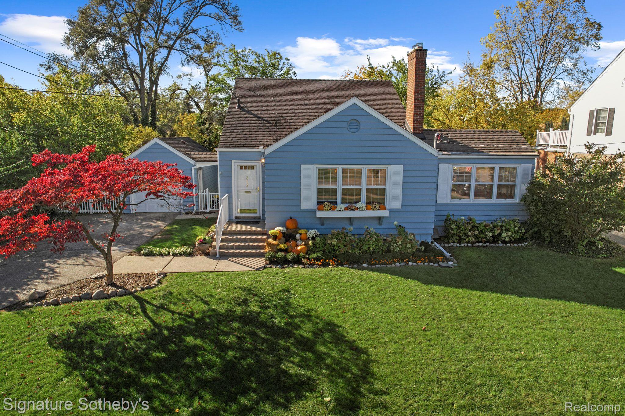 312 PLEASANT Street