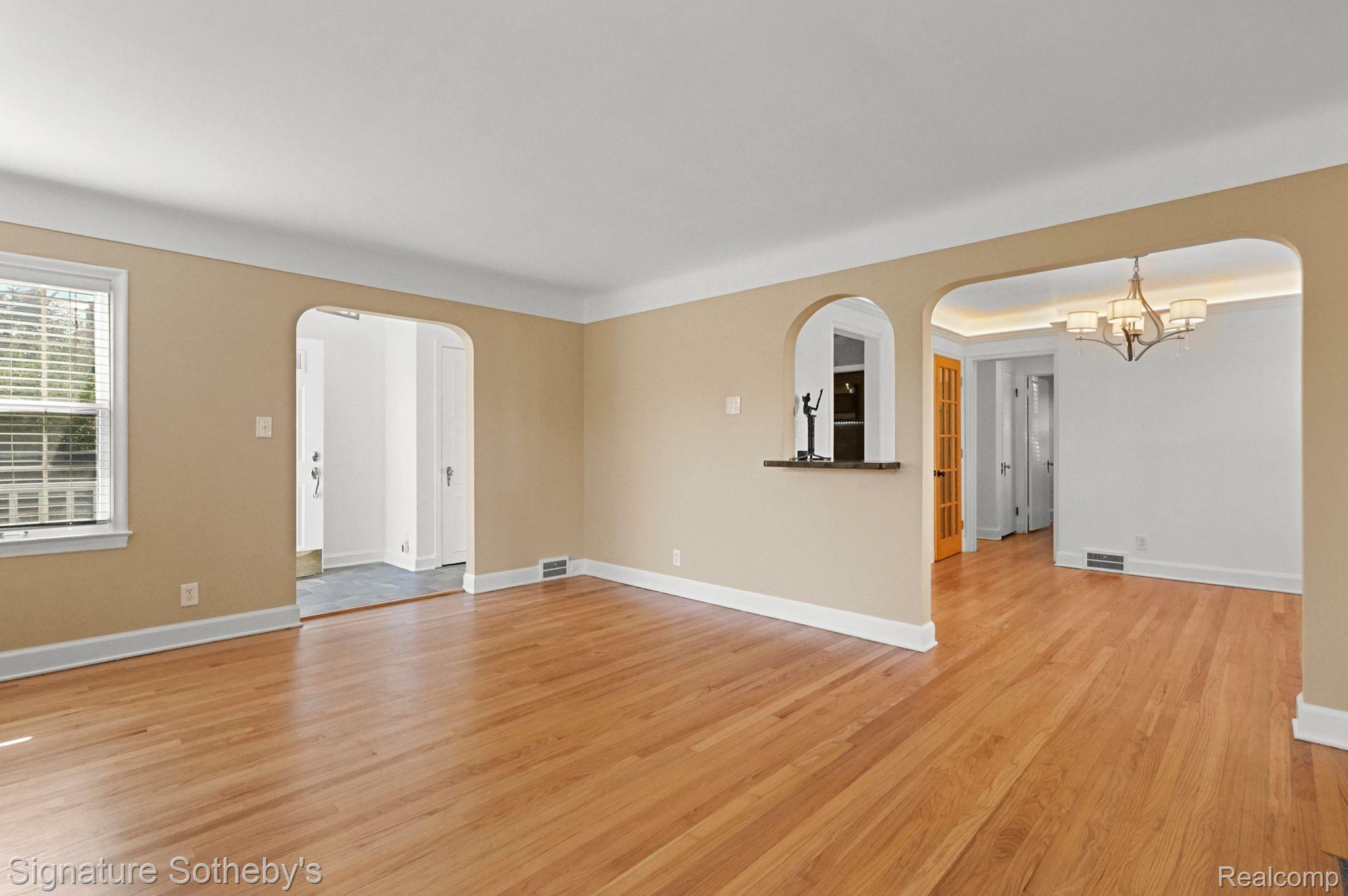 312 PLEASANT Street