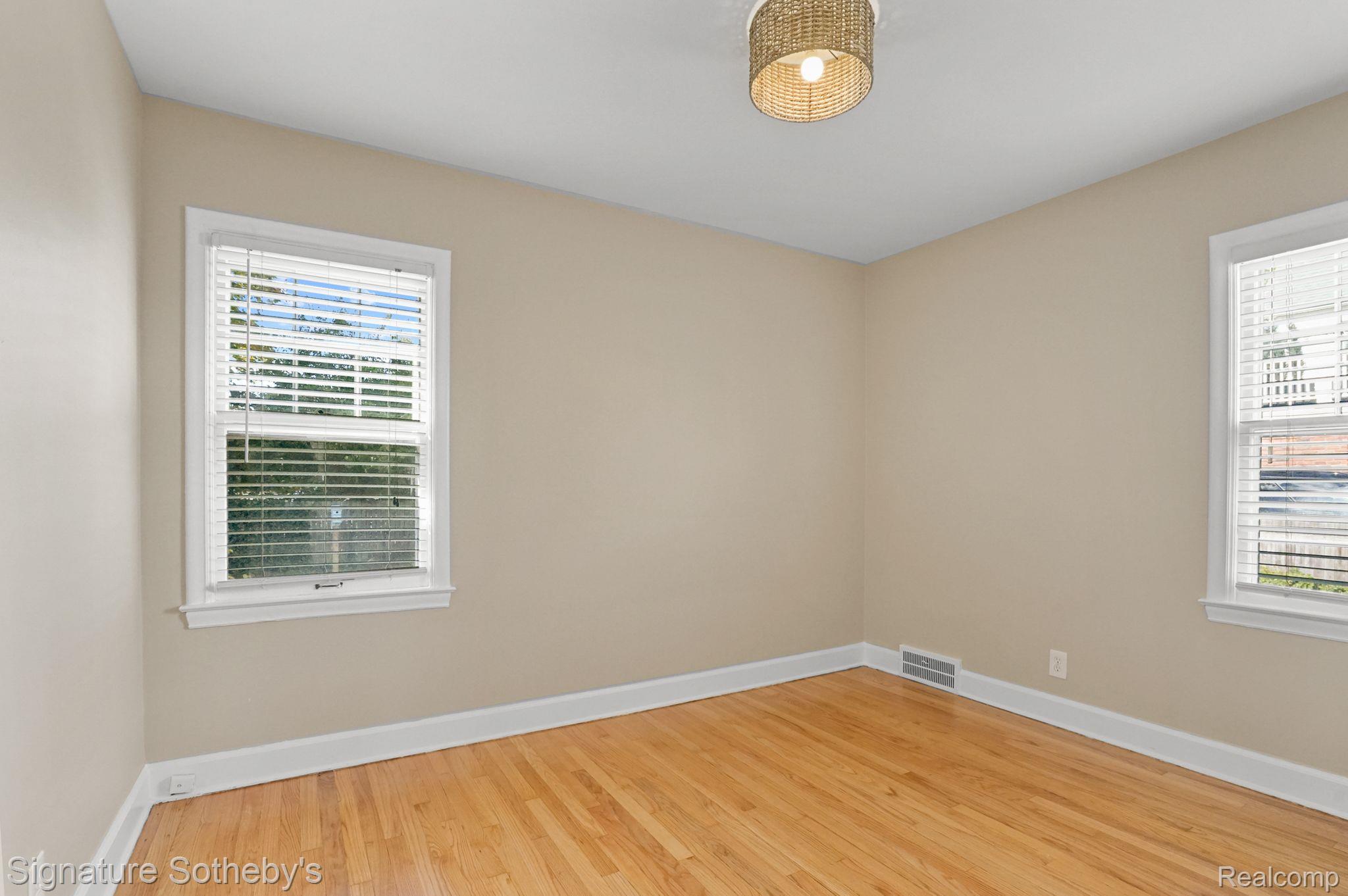 312 PLEASANT Street