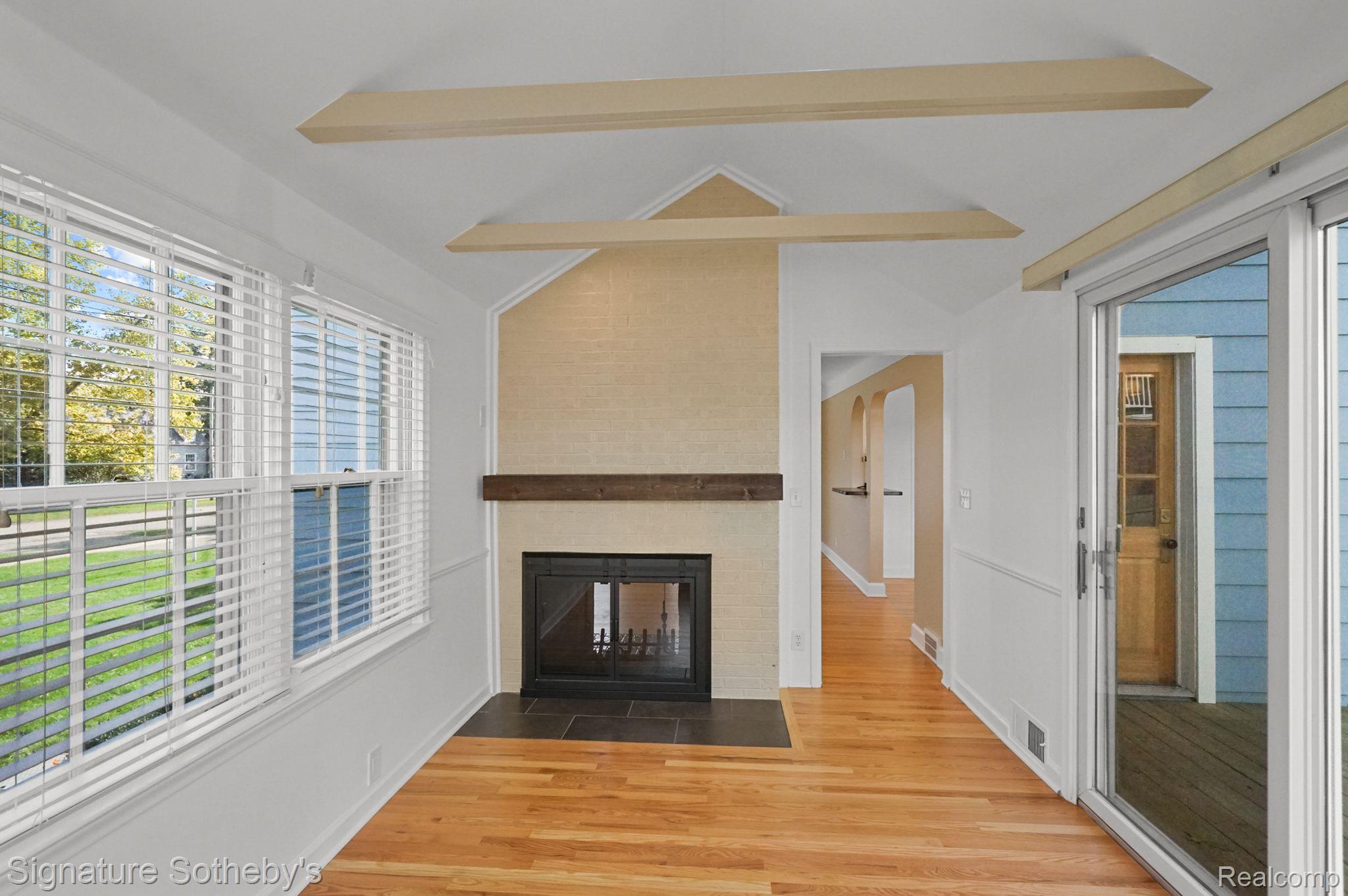 312 PLEASANT Street