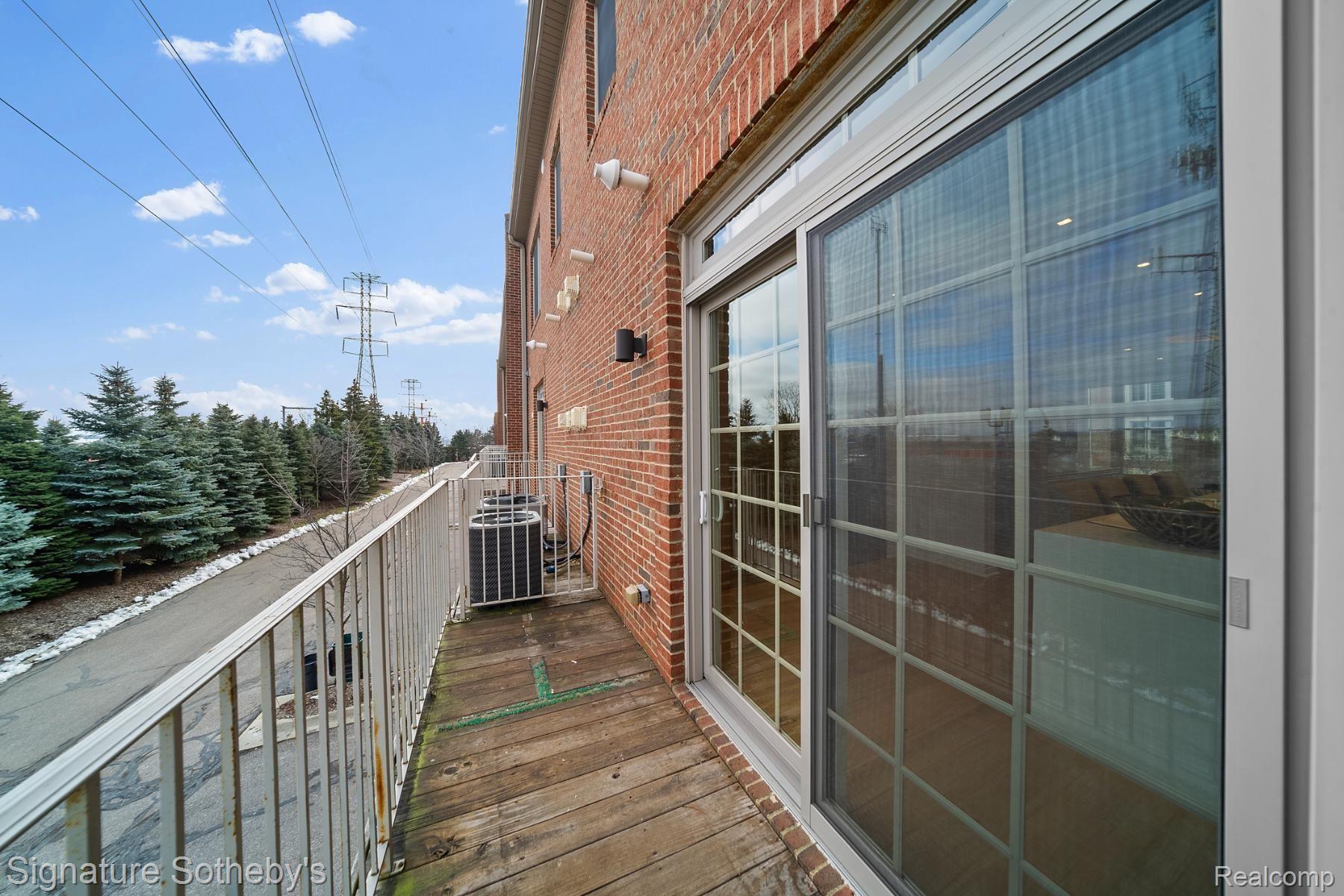 501 LEWIS Street
