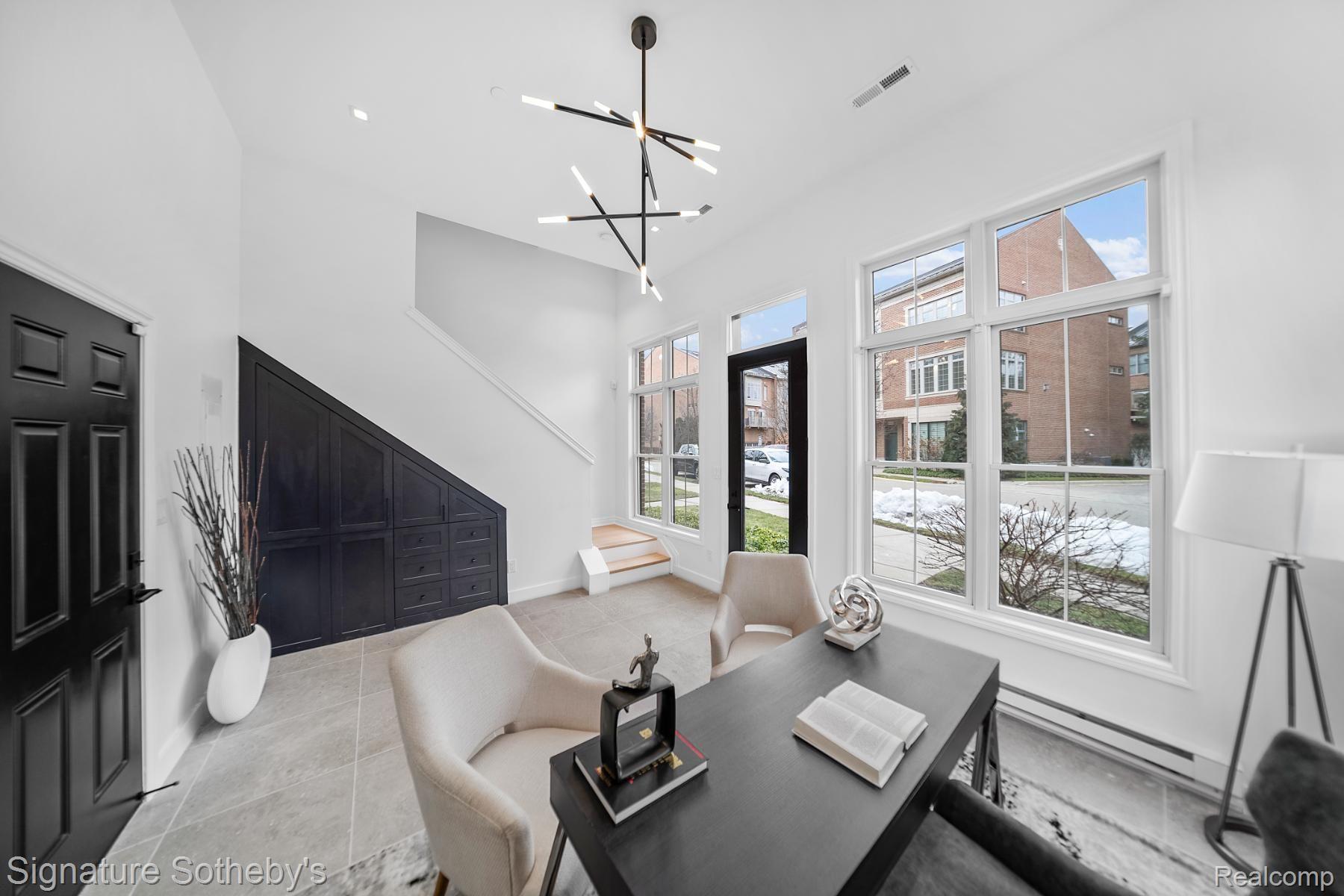 501 LEWIS Street