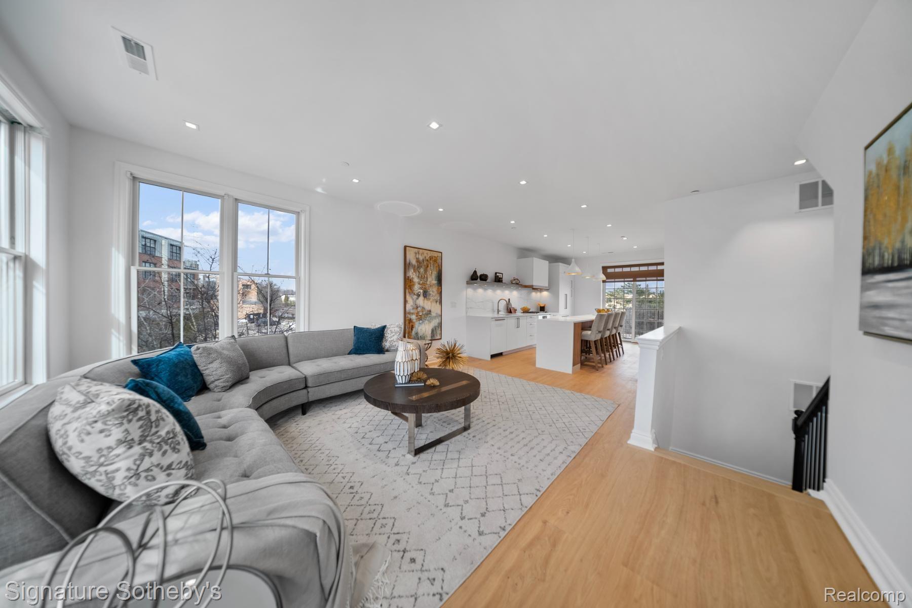 501 LEWIS Street