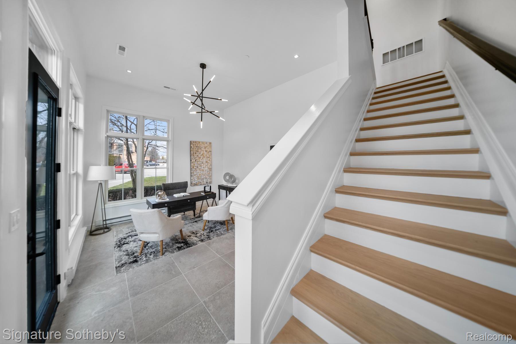 501 LEWIS Street