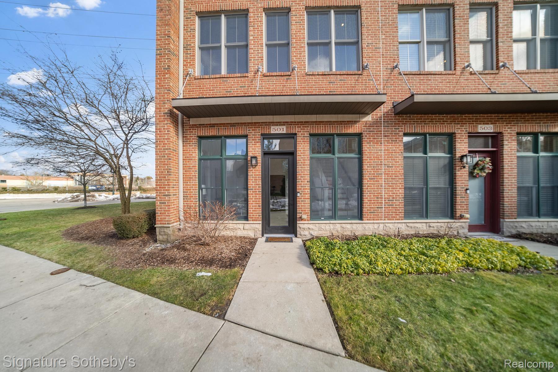 501 LEWIS Street