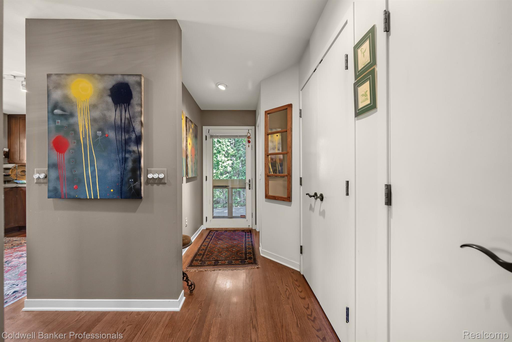 774 LAKESIDE Drive