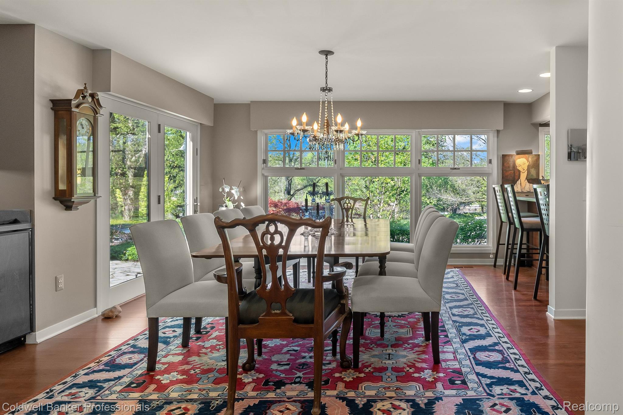774 LAKESIDE Drive