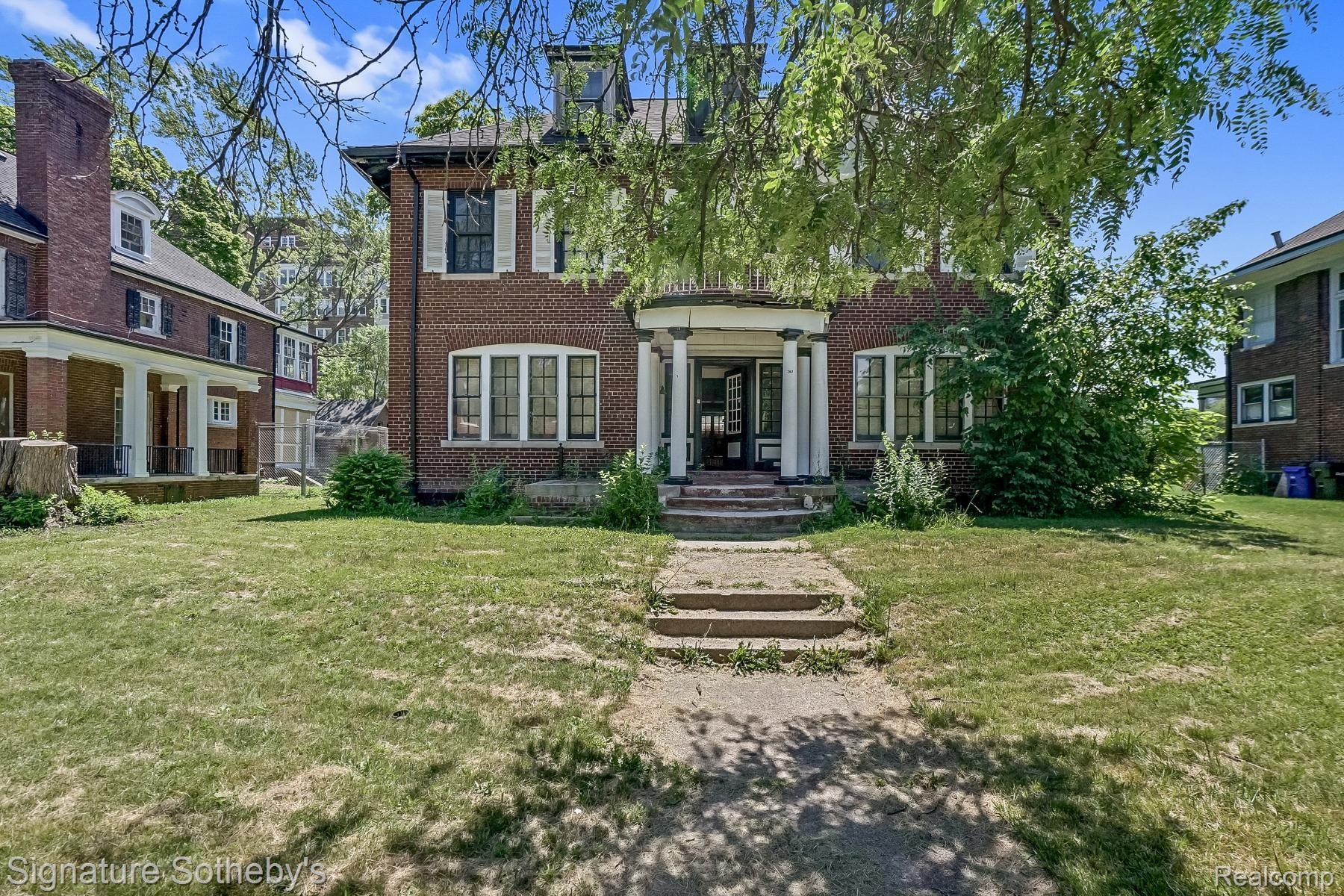 743 VIRGINIA PARK Street