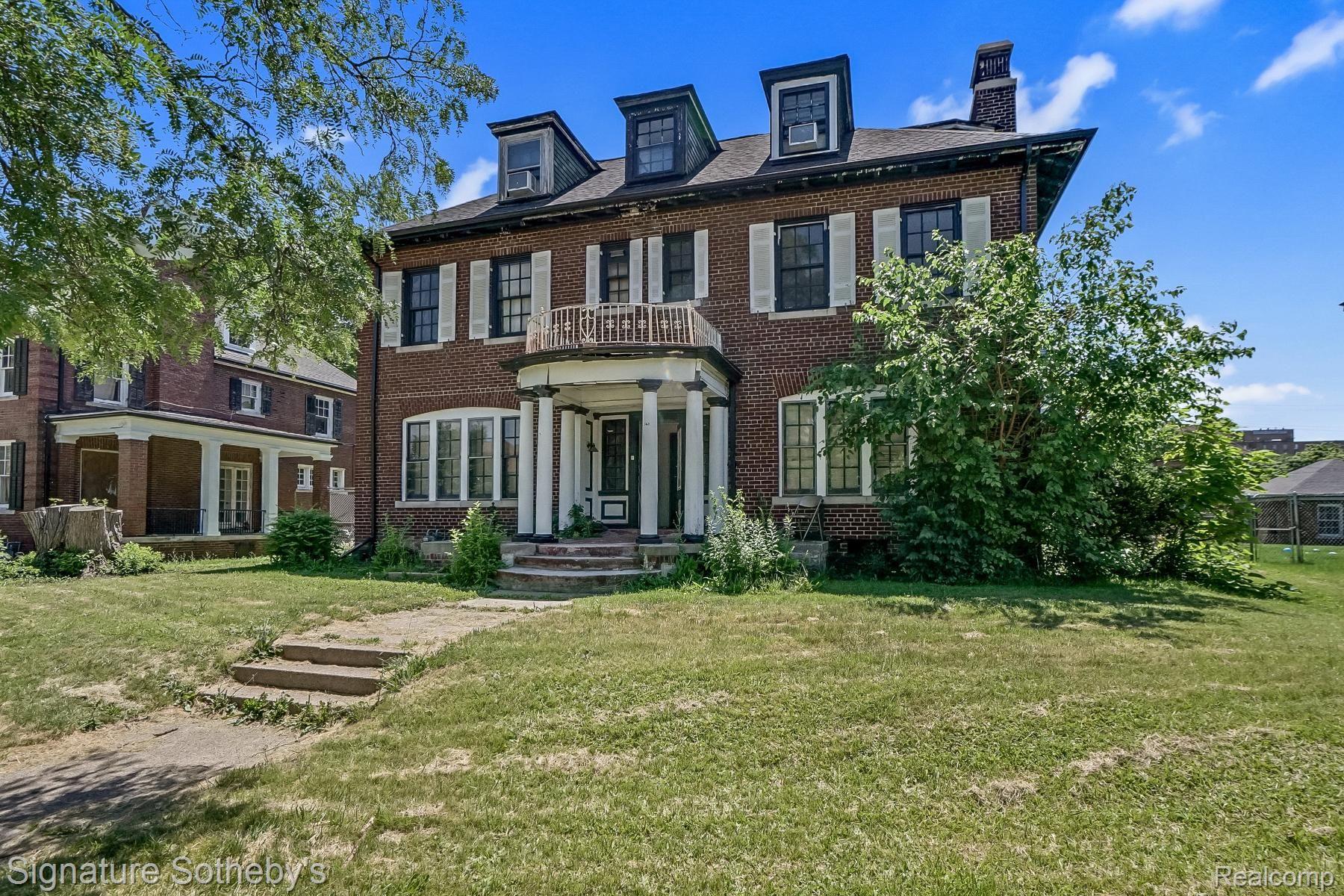 743 VIRGINIA PARK Street