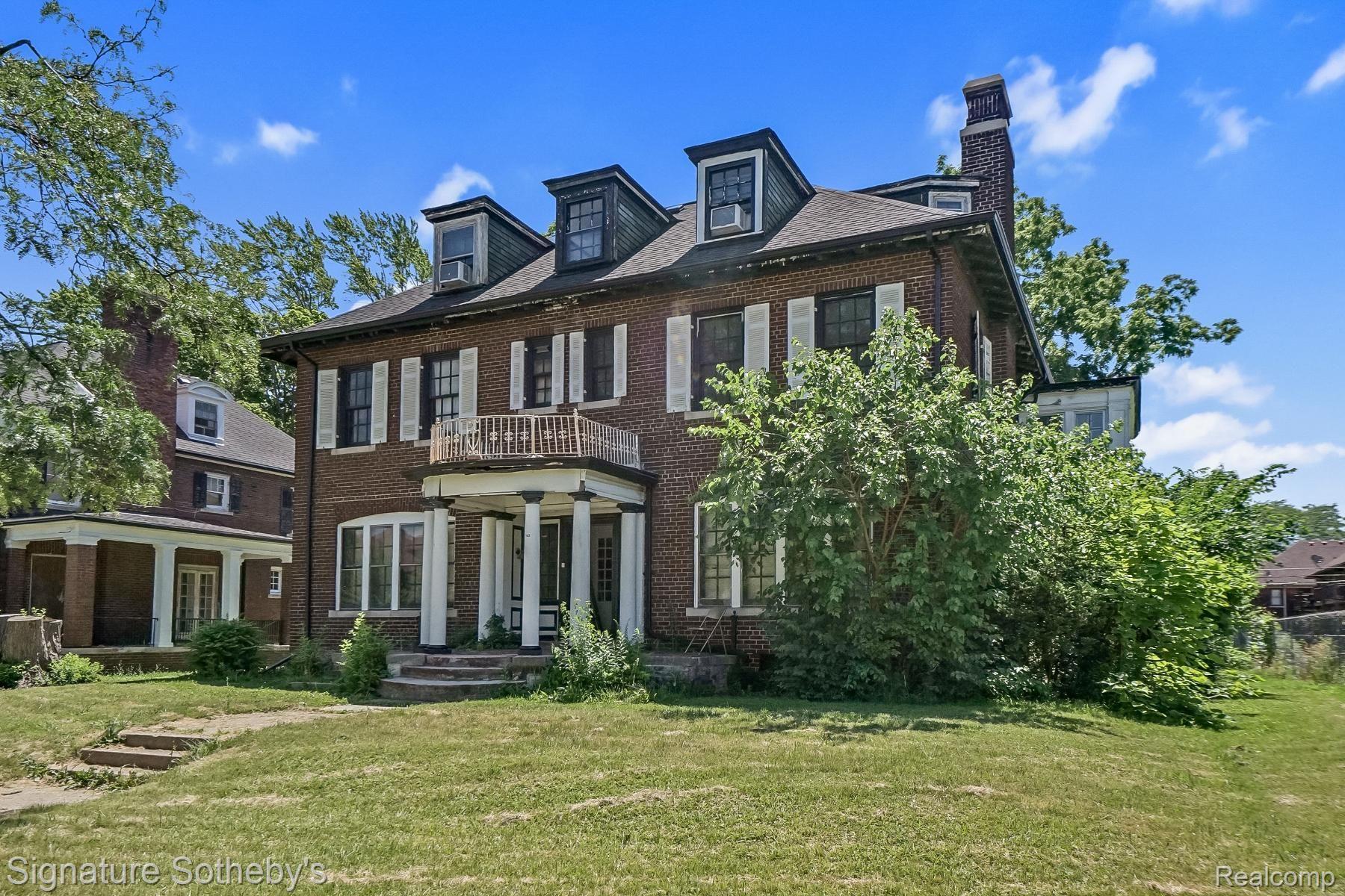 743 VIRGINIA PARK Street