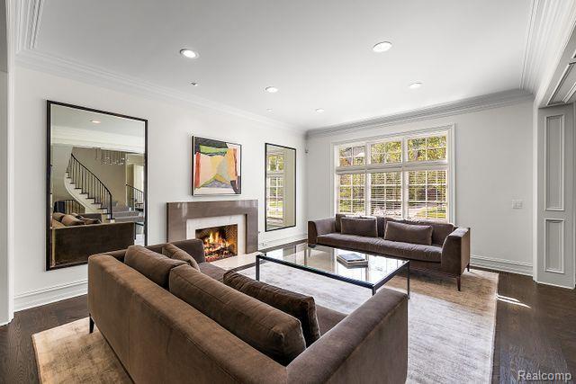 321 Aspen Road