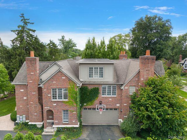 321 Aspen Road